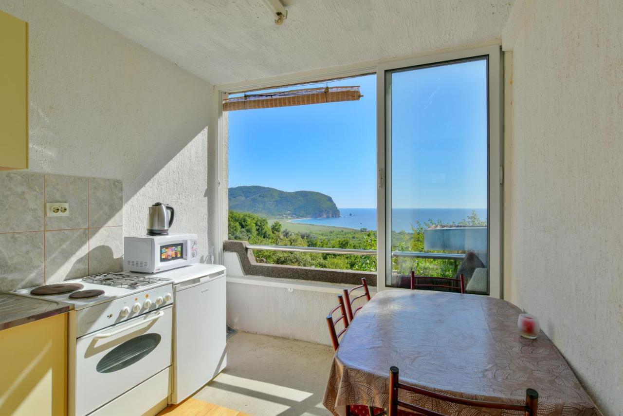 Pataki Studios Petrovac Екстер'єр фото