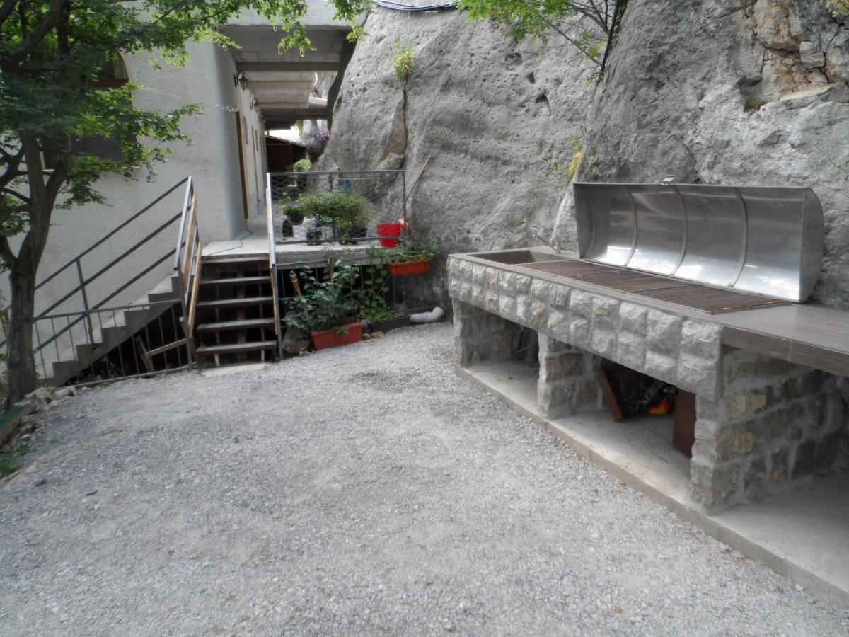 Pataki Studios Petrovac Екстер'єр фото