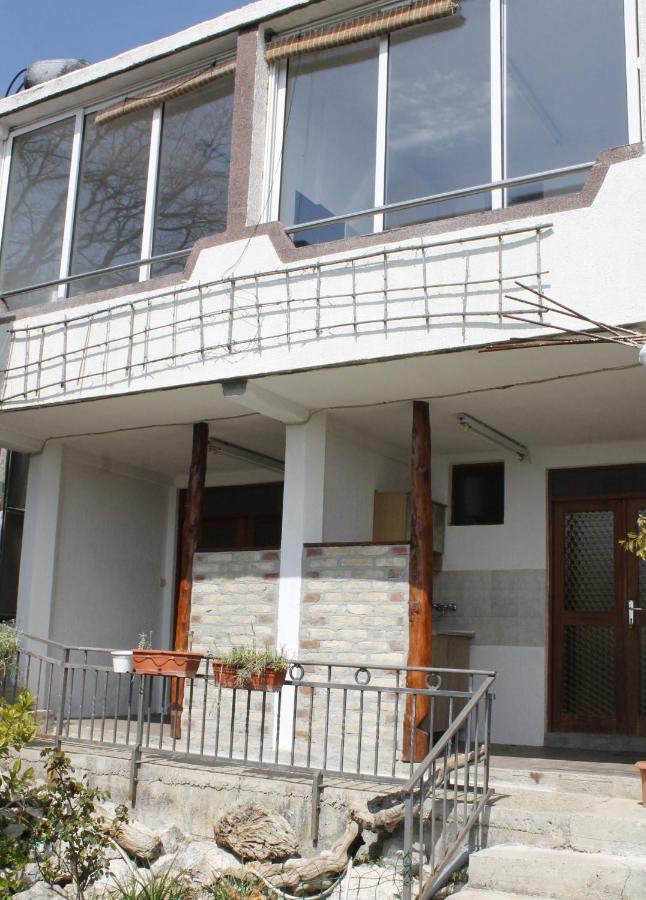 Pataki Studios Petrovac Екстер'єр фото