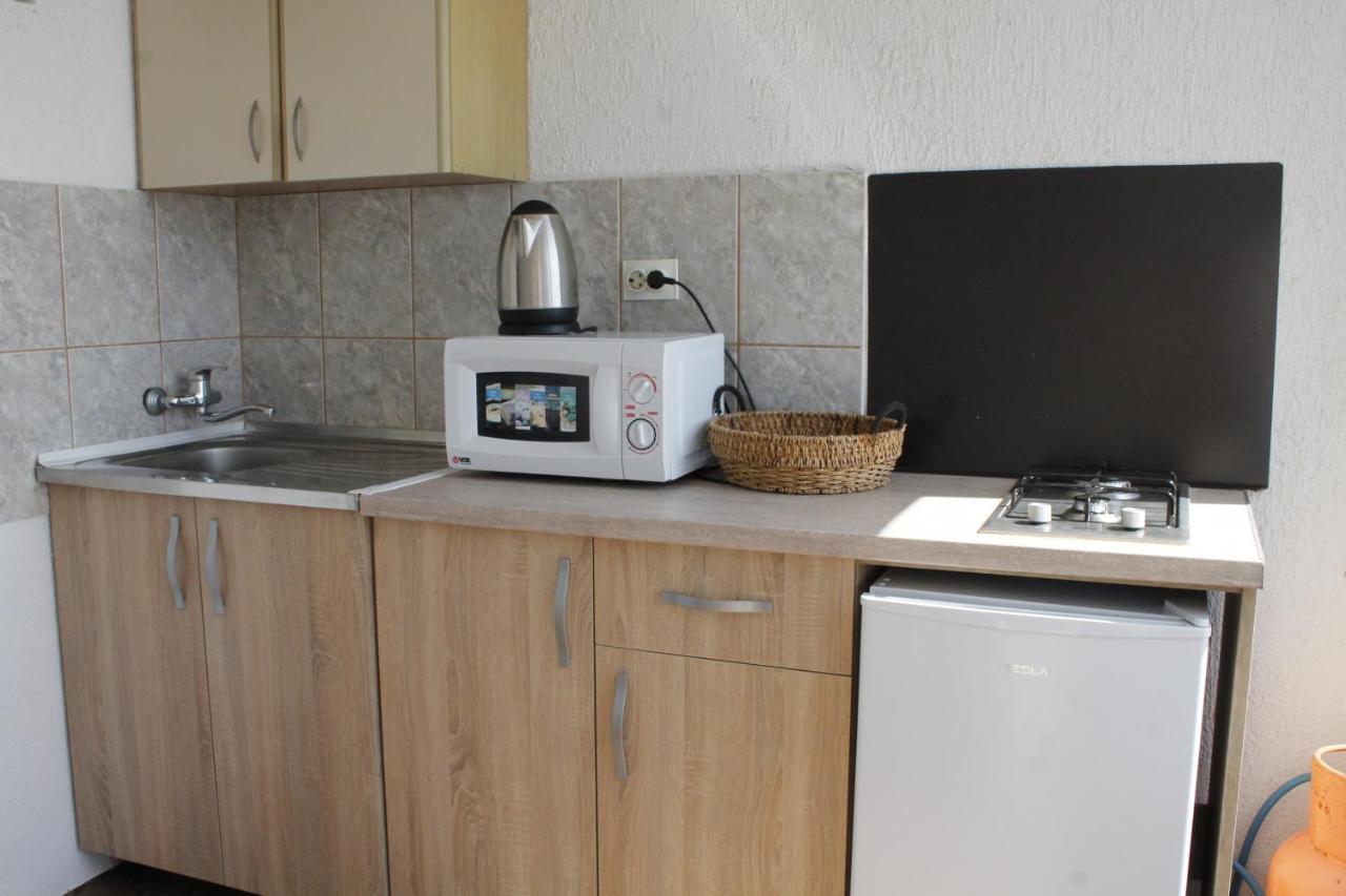 Pataki Studios Petrovac Екстер'єр фото