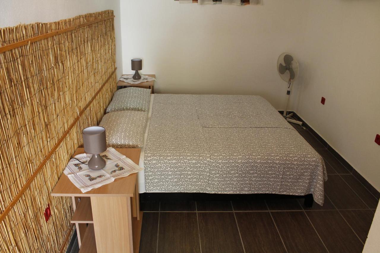 Pataki Studios Petrovac Екстер'єр фото